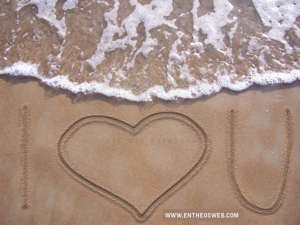 Create A Love Message On The Sand