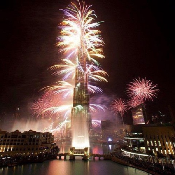 Burj Khalifa new year fireworks 2013