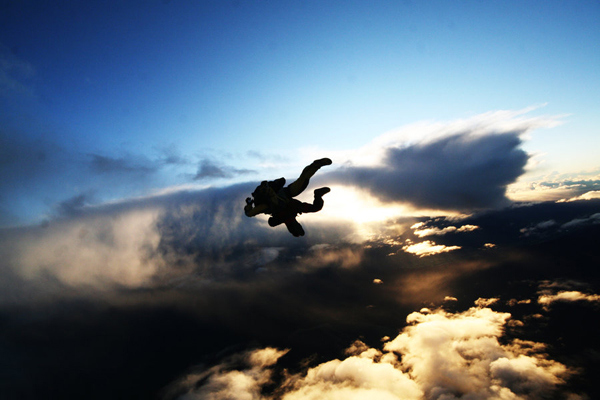 13_skydiving_photo