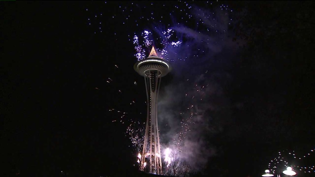 seattle space needle fireworks 2013