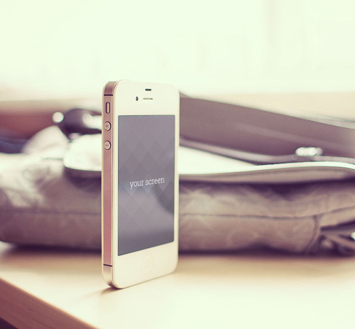 Free Iphone 5 photorealistic mockups