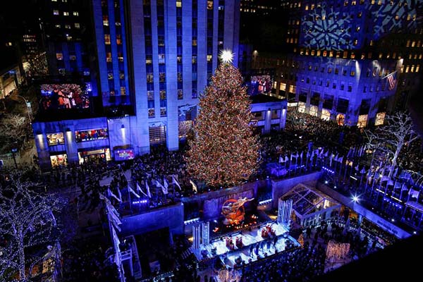 Christmas in World's Most Beautiful Cities - 12