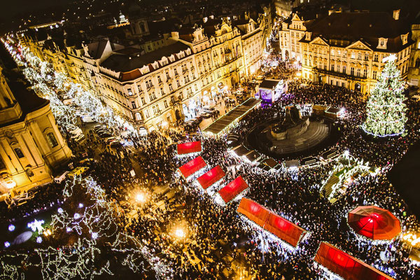 Christmas in World's Most Beautiful Cities - 31