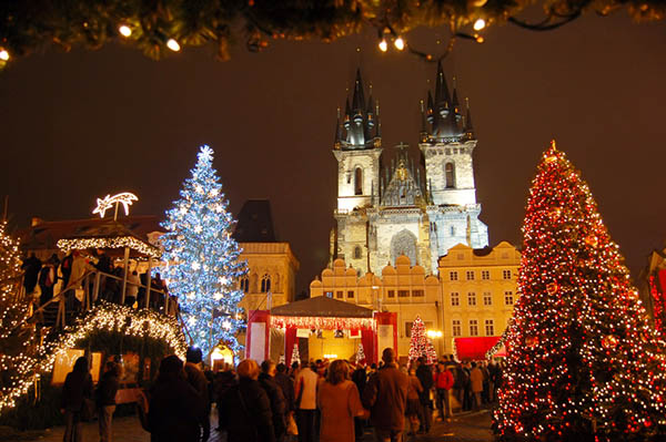 Christmas in World's Most Beautiful Cities - 32