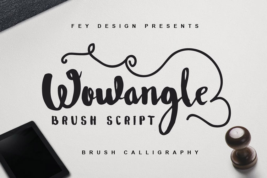 Wowangle - Brush Font
