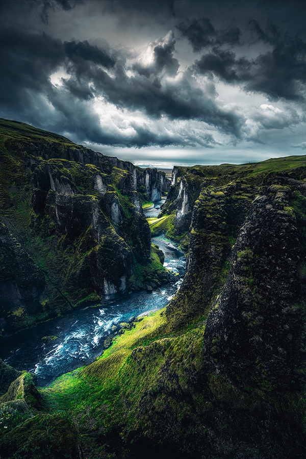 Amazing Waterfall in Iceland Photography by Unknow