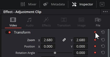 User Clicking On Key Frame Start for DaVinci Resolve Crop And Zoom Tutorial.