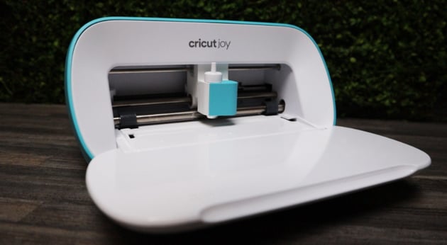 The Cricut Joy is such a small and versatile machine